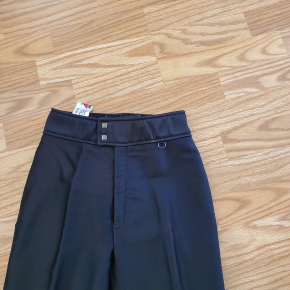 EUC Kaelin Ski Pants. - Picture 3 of 6